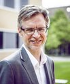 Professor Troels Skrydstrup is partner in new Grand Solution project, funded by Innovation Fund Denmark, where the mission is to increase the recycling of plastics, which presently is more or less non-recyclable. (Photo: Lise Balsby, AU Photo)