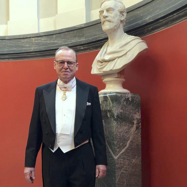 Flemming Besenbacher receives the title of Commander of the order of Dannebrog. (Private photo by courtesy of Flemming Besenbacher)